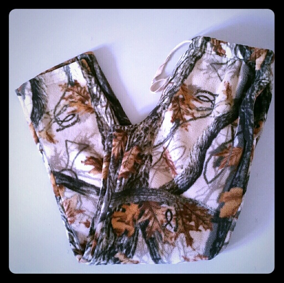 Legendary Whitetails Other -  Legendary Whitetails plush lounge pants